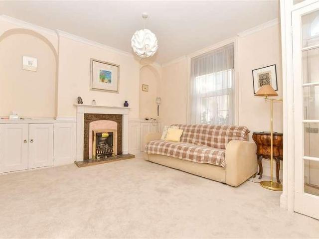 House for sale in Middle Deal, Ash
