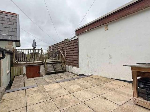 House for sale in Y Felinheli, Wales