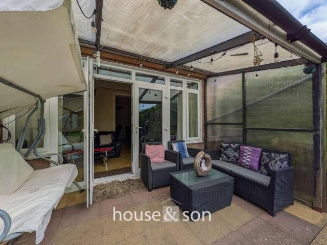 House for sale in Talbot Village, Bournemouth