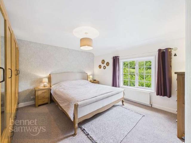 House for sale in Froggatt, East Midlands