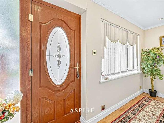 House for sale in Steeple View, Essex