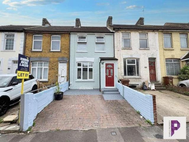 House for sale in Brompton, Gillingham