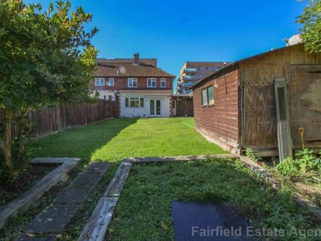 House for sale in South Oxhey, Batchworth