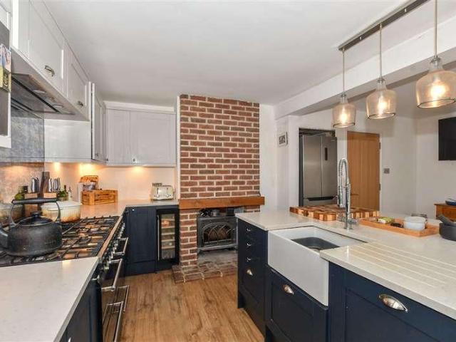 House for sale in Brabourne Lees, Bridgefield