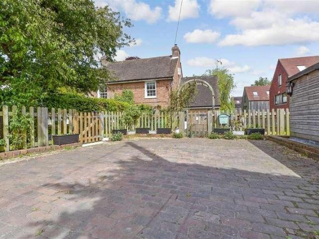 House for sale in Bridgefield, Kent
