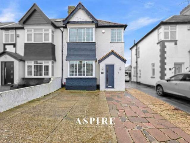 House for sale in Alton Barnes, Essex