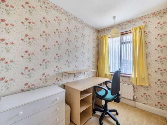 House for sale in California, Dunstable