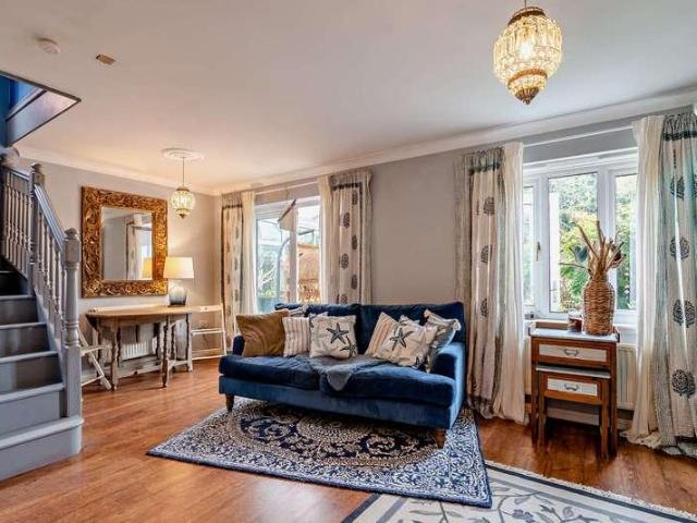 House for sale in Normanton and Altofts, Old Snydale
