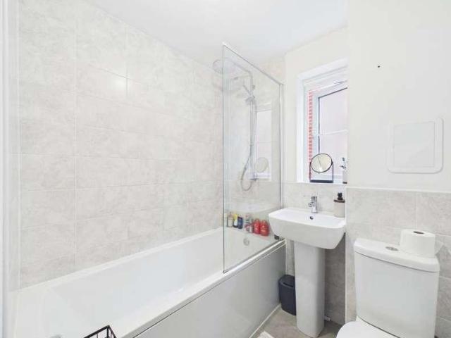House for sale in Kingswood, Hull