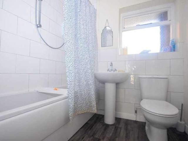 House for sale in Stoke Mandeville, Buckinghamshire