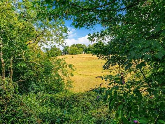 House for sale in Chapelthorpe, West Yorkshire