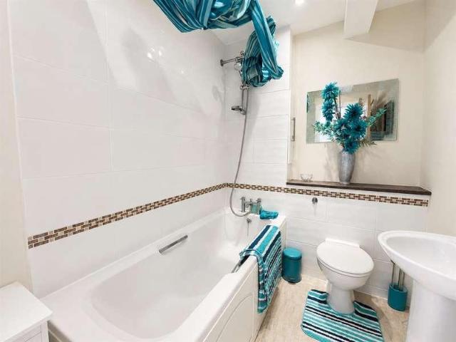 House for sale in Lee-on-the-Solent, Middlecroft