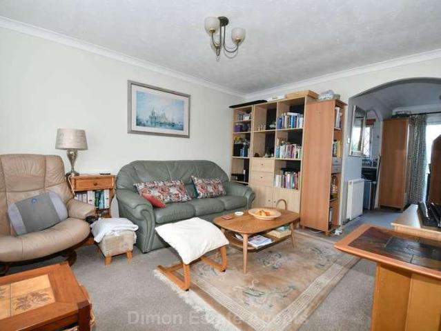 House for sale in Middlecroft, Hampshire