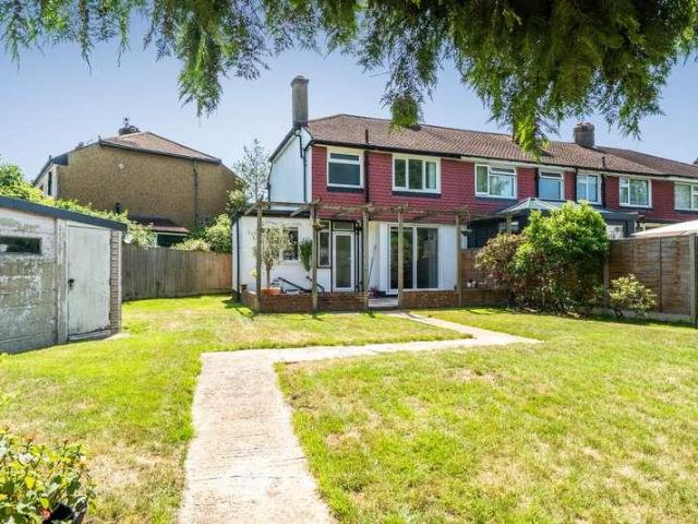 House for sale in Berrylands, Greater London