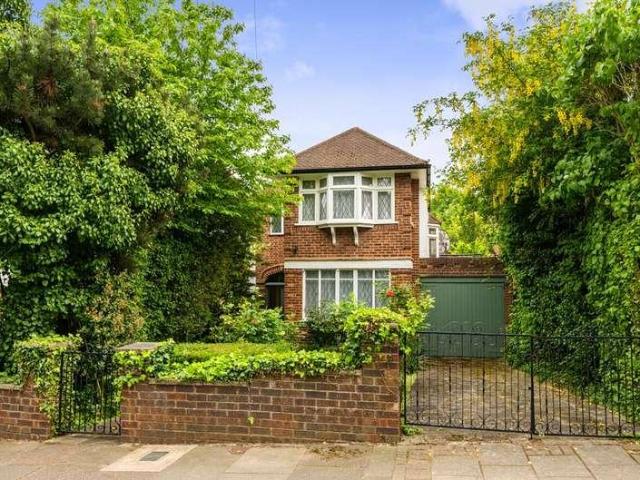 House for sale in Totteridge, Greater London