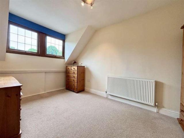 House for sale in Low Moor, West Yorkshire