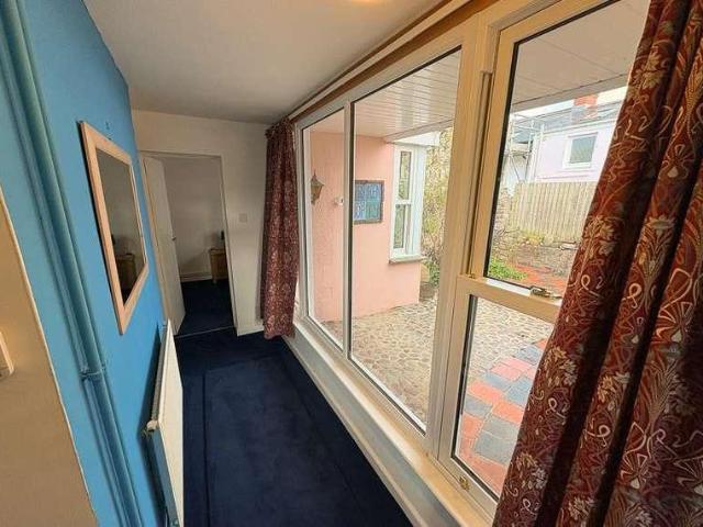 House for sale in Llansteffan