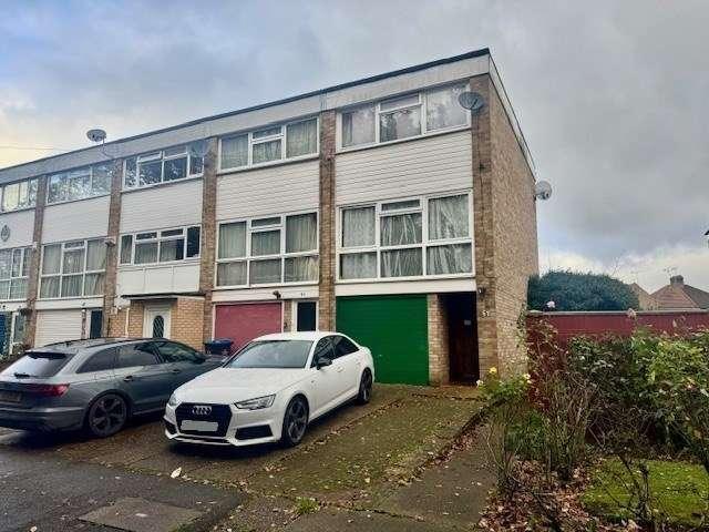 House for sale in Sudbury, Greater London