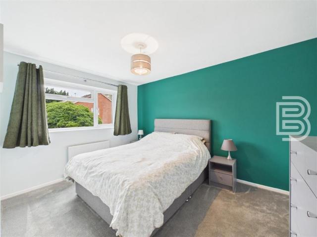 House for sale in Overslade, New Bilton