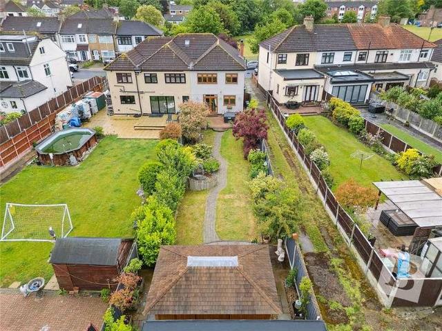 House for sale in Hornchurch, Greater London