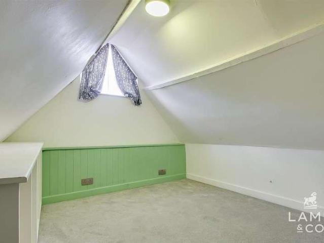 House for sale in Dale Hill, Essex