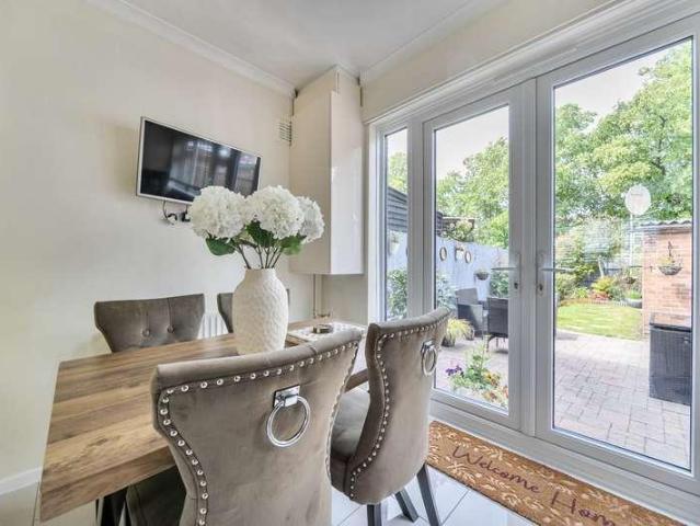 House for sale in London Borough of Lewisham, Bell Green