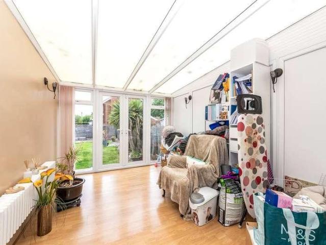 House for sale in London Borough of Croydon, Shirley