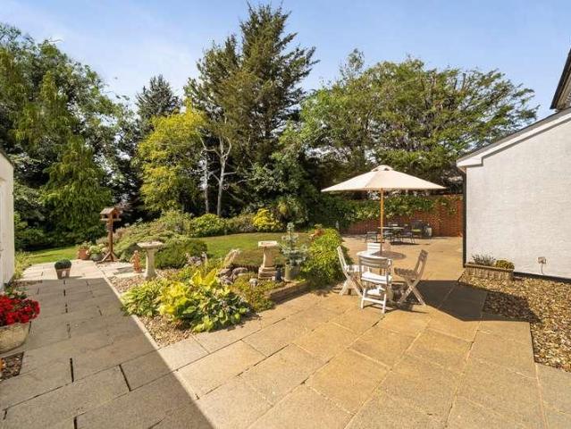 House for sale in Pinner, Greater London