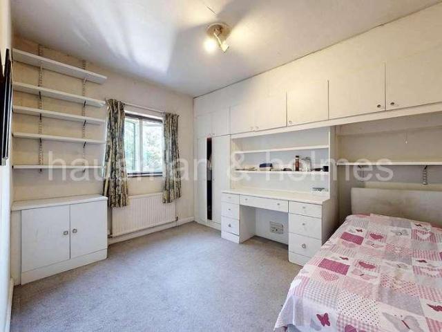 House for sale in Temple Fortune, Greater London