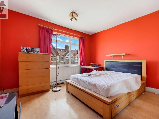 House for sale in Lampton, Greater London