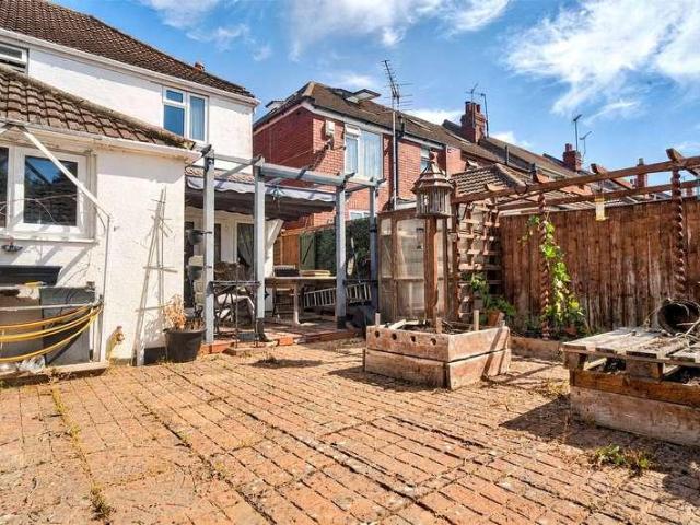 House for sale in Rodbourne, Swindon