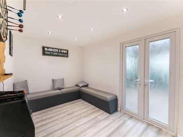 House for sale in Drighlington, Adwalton