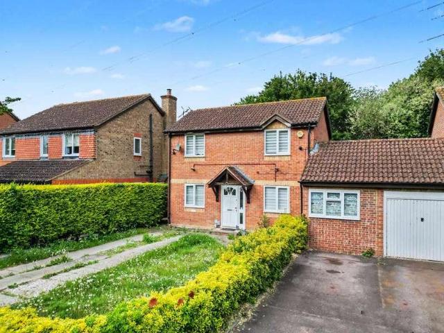 House for sale in Enfield Island Village, Greater London