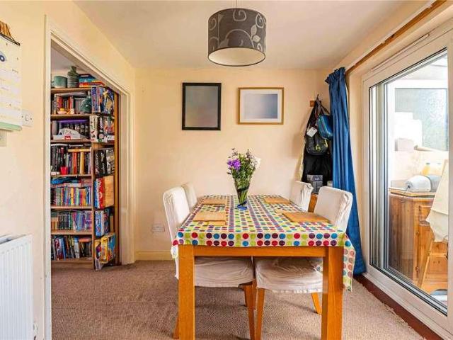 House for sale in Bennetts End, Pouchen End