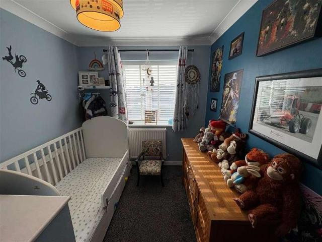 House for sale in Queensbury, West Yorkshire