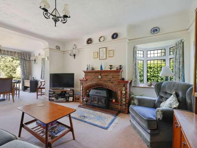 House for sale in Pachesham Park, Surrey