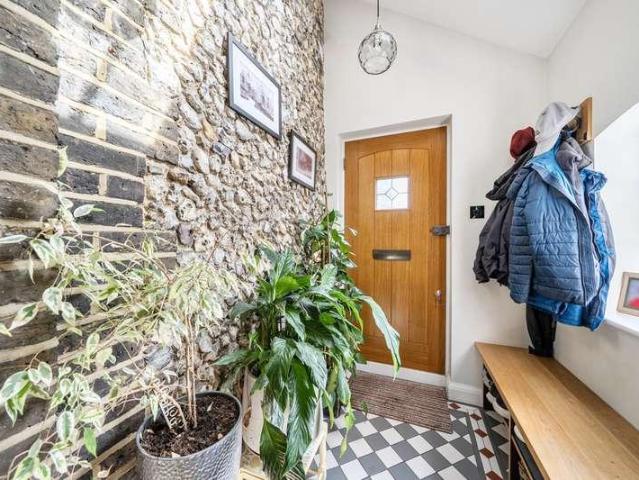 House for sale in Batchworth, Hertfordshire