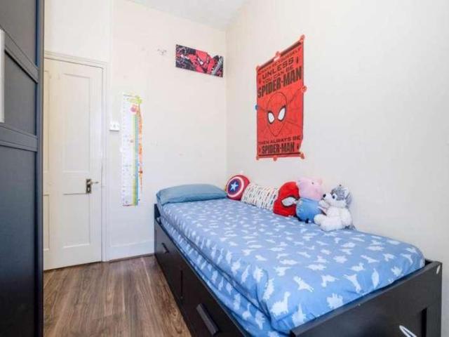 House for sale in Rush Green, Greater London