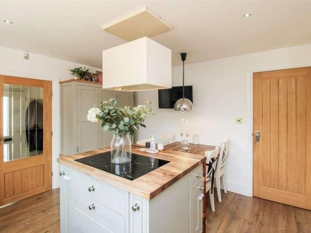 House for sale in Normanton and Altofts, Altofts