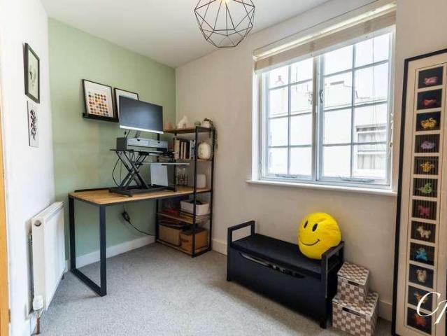 House for sale in Ewens Farm, Golden Valley