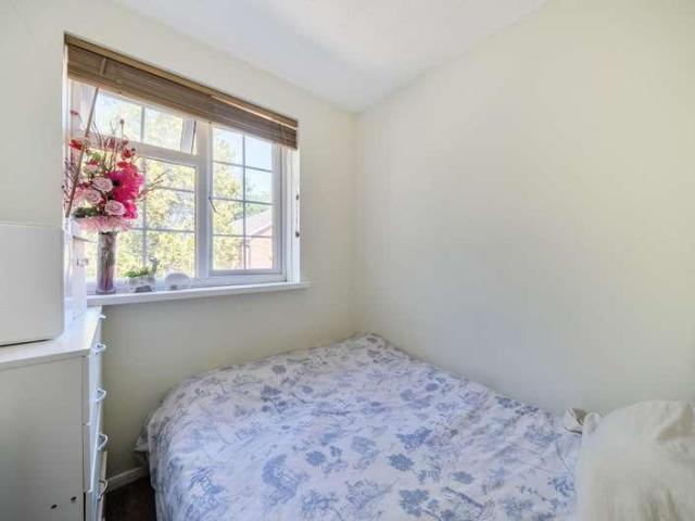 House for sale in Horsell, Woking