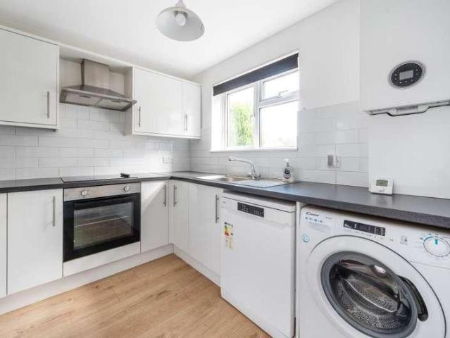 House for sale in Windsor, Cox Green