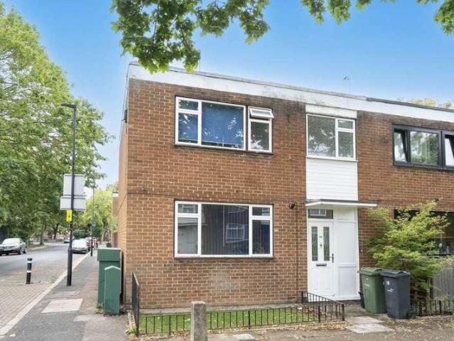 House for sale in Herne Hill, Greater London