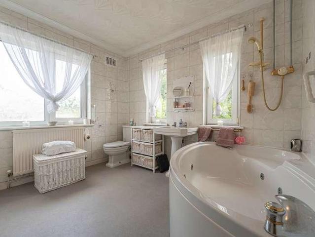 House for sale in Llwydcoed