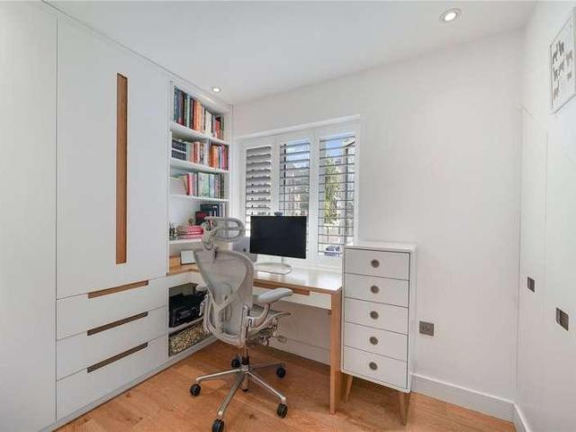 House for sale in St. George in the East, Wapping