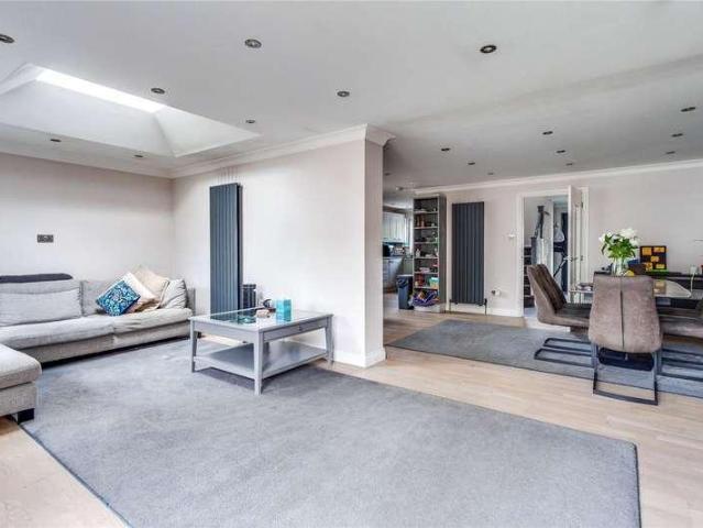 House for sale in Waltham St Lawrence