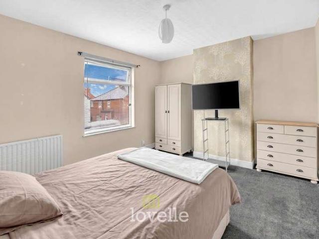 House for sale in Grimsby, North East Lincolnshire