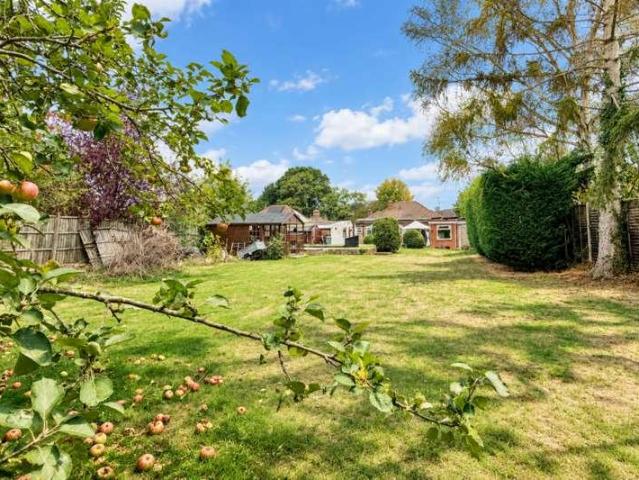 House for sale in Moulsham Green, Hart