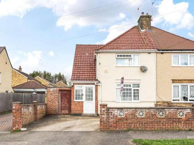 House for sale in Little Stanmore, Greater London