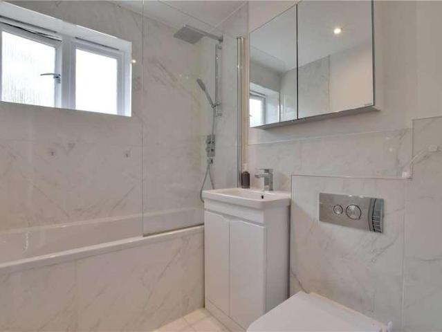 House for sale in Greenwich Town Centre, Greater London